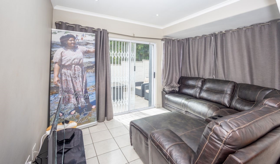 3 Bedroom Property for Sale in Sunnyridge Eastern Cape